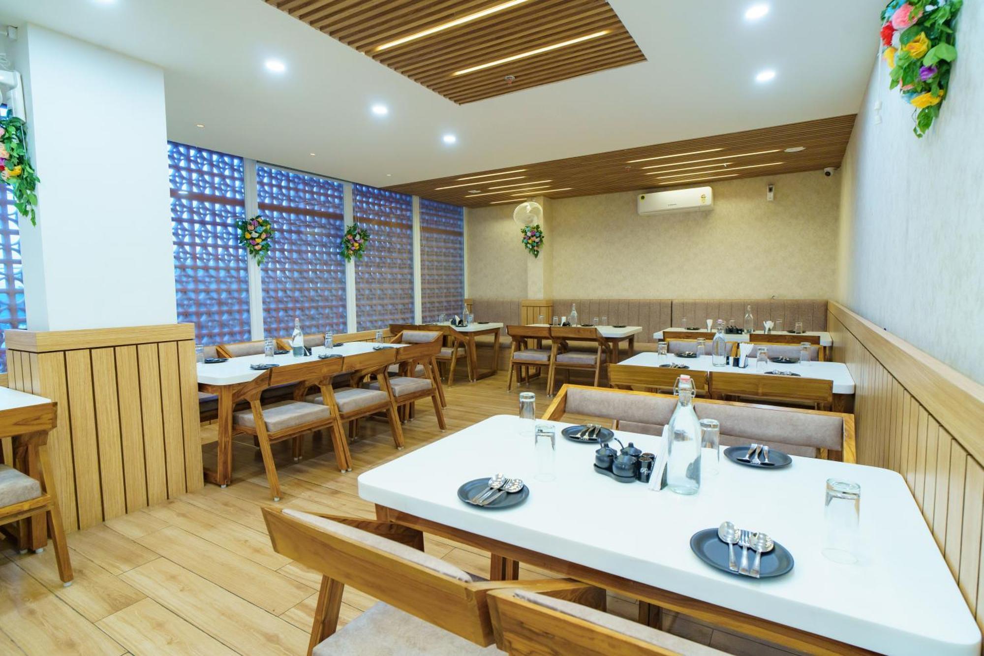 Satyabhama Inn Pathara Exterior foto